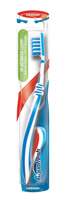 Aquafresh зубная щетка In Between Clean средняя